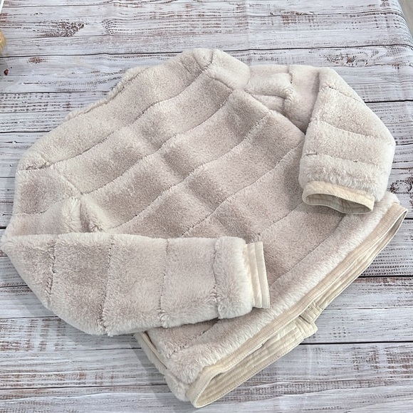 Eliza J Soft Blush Champagne Faux Fur Jacket - Picture 7 of 7